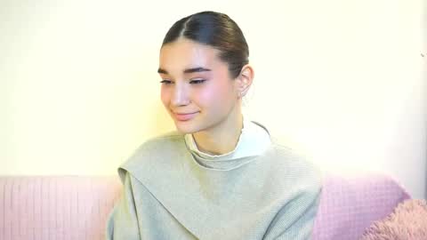 Snapshot of lesliemillette chatting on October 20, 2025, 9:04 pm Naomi online show from October 20, 2025, 9:04 pm