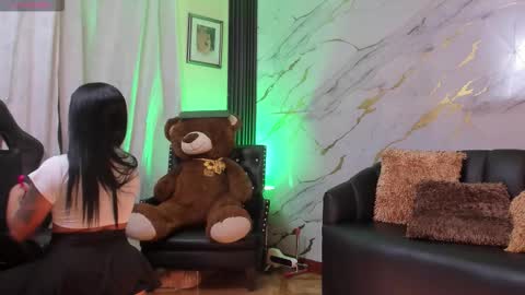 I am here from Monday to Friday from 730 am to 130 pm Colombia time and saturday from 500 am to 1000 am .... Soon Blue page online show from October 15, 2025, 8:58 am