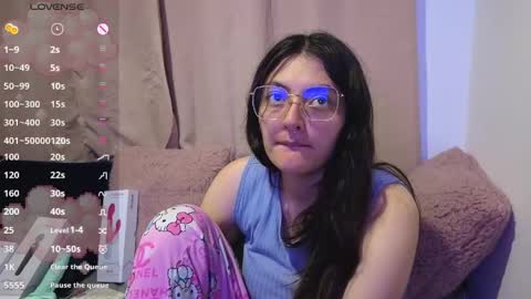 lessliee online show from May 4, 2026, 6:53 am