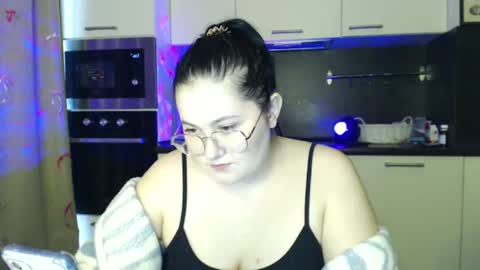 Snapshot of lesssi_ chatting on March 11, 2025, 6:10 am Alison online show from March 11, 2025, 6:10 am