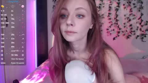 Snapshot of lessy_lasska chatting on February 3, 2026, 2:33 pm Lessy online show from February 3, 2026, 2:33 pm
