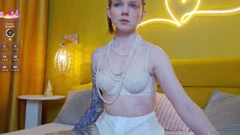 Lessy online show from November 5, 2025, 4:12 am