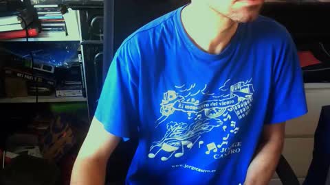 Snapshot of lestat_82 chatting on November 7, 2025, 10:26 am Vampiro Diurno online show from November 7, 2025, 10:26 am