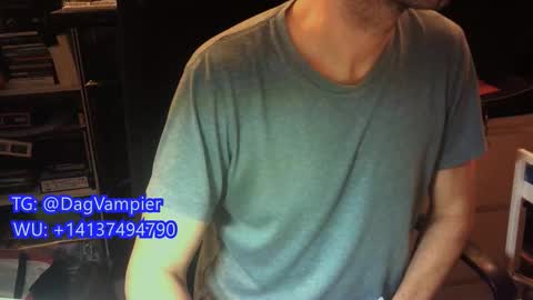 Snapshot of lestat_82 chatting on February 5, 2026, 8:13 pm Vampiro Diurno online show from February 5, 2026, 8:13 pm