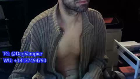 Snapshot of lestat_82 chatting on February 25, 2026, 7:45 pm Vampiro Diurno online show from February 25, 2026, 7:45 pm