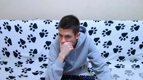 lester_broo online show from May 10, 2026, 10:37 pm
