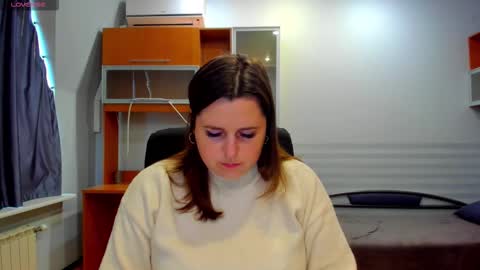 Naomi online show from November 24, 2025, 12:49 pm