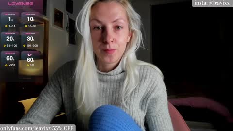 Snapshot of leusee chatting on December 22, 2024, 6:04 pm LeaVixx online show from December 22, 2024, 6:04 pm