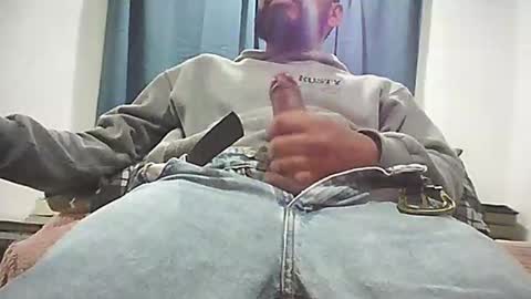 leviatanencasa online show from November 3, 2025, 3:24 pm