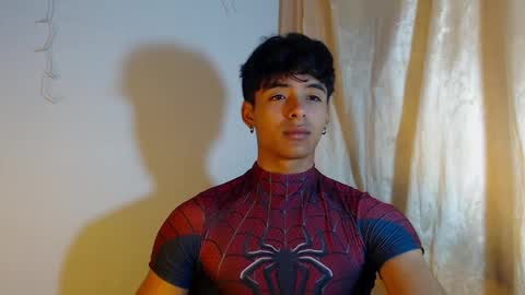 i  am lewis ly EDUARDO MEMDOZA15 online show from January 13, 2026, 3:17 pm