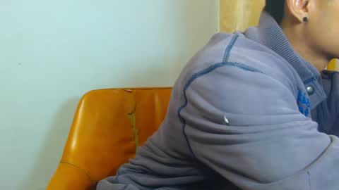 i  am lewis ly EDUARDO MEMDOZA15 online show from June 5, 2026, 10:15 pm