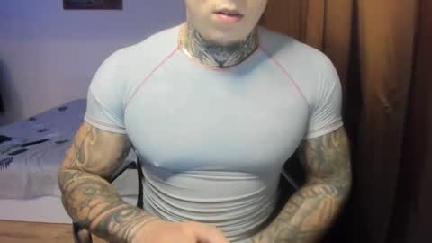 Snapshot of lewis_muscleee chatting on November 30, 2025, 6:56 pm blablablack online show from November 30, 2025, 6:56 pm