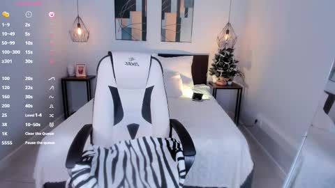 Lexy - Follow me online show from December 18, 2025, 6:41 am