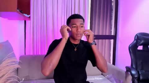 Lexi  Derek online show from November 16, 2025, 3:17 pm