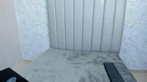 LexiCutee online show from May 23, 2026, 12:53 pm