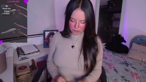 Lexie Thompson   8pm  0000am -5 online show from January 14, 2026, 12:16 am