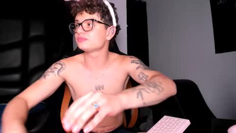 Snapshot of lexie_n_nate chatting on February 20, 2025, 7:34 am Lixie And Nte online show from February 20, 2025, 7:34 am