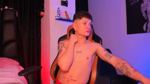 Snapshot of lexie_n_nate chatting on March 10, 2025, 4:49 am Lixie And Nte online show from March 10, 2025, 4:49 am