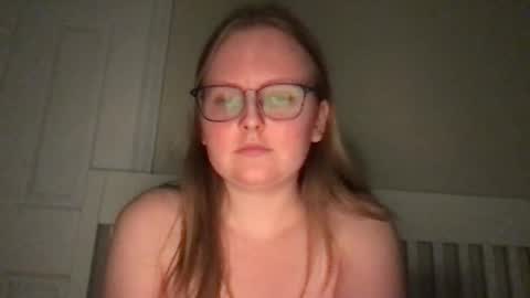 lexie online show from December 8, 2024, 1:35 am