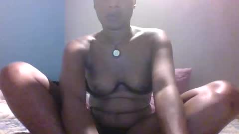 Snapshot of lexieroyal690 chatting on February 14, 2025, 2:28 am lexieroyal690 online show from February 14, 2025, 2:28 am