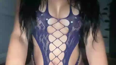 lexiex3 online show from November 3, 2025, 8:59 am