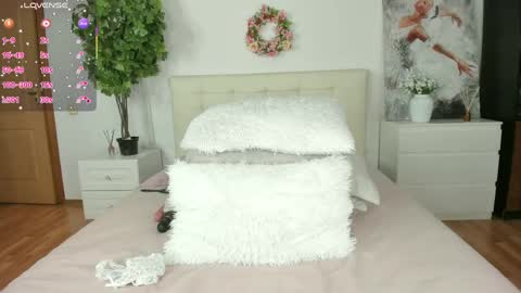 Lexi online show from April 23, 2026, 5:41 am