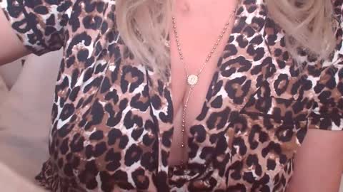 Snapshot of lexxa_blond chatting on October 1, 2025, 8:59 pm Hannah online show from October 1, 2025, 8:59 pm