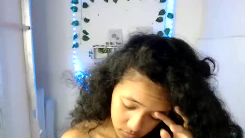 Snapshot of ley_blus1 chatting on December 4, 2024, 1:42 pm lolita online show from December 4, 2024, 1:42 pm