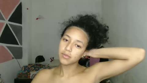 Snapshot of ley_blus1 chatting on December 7, 2024, 10:34 am lolita online show from December 7, 2024, 10:34 am