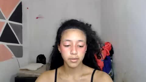 Snapshot of ley_blus1 chatting on December 16, 2024, 4:27 pm lolita online show from December 16, 2024, 4:27 pm