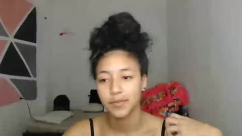 Snapshot of ley_blus1 chatting on December 17, 2024, 4:12 am lolita online show from December 17, 2024, 4:12 am