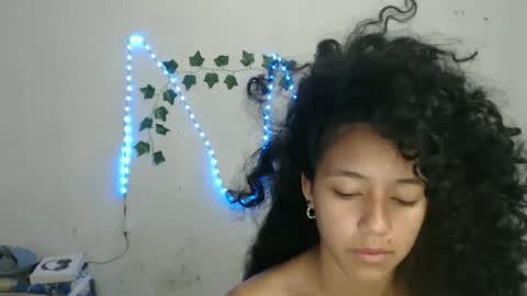 Snapshot of ley_blus1 chatting on January 6, 2025, 4:44 pm lolita online show from January 6, 2025, 4:44 pm