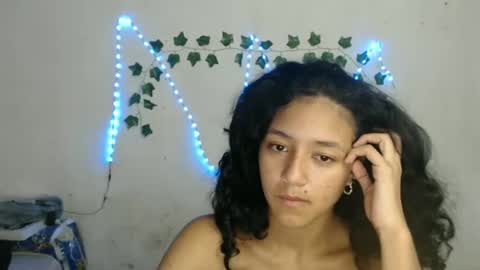 Snapshot of ley_blus1 chatting on January 8, 2025, 4:34 am lolita online show from January 8, 2025, 4:34 am