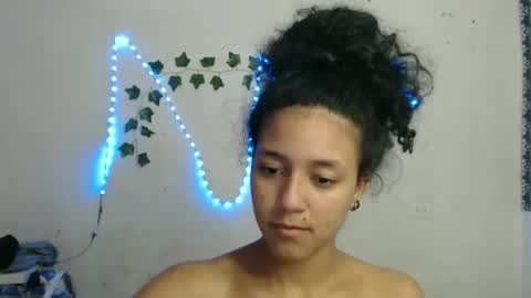 Snapshot of ley_blus1 chatting on January 10, 2025, 7:25 am lolita online show from January 10, 2025, 7:25 am