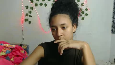 Snapshot of ley_blus1 chatting on January 16, 2025, 5:11 am lolita online show from January 16, 2025, 5:11 am