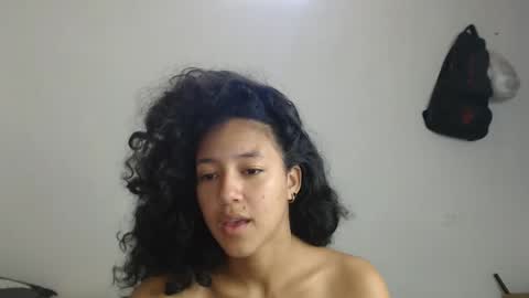 Snapshot of ley_blus1 chatting on January 31, 2025, 3:22 pm lolita online show from January 31, 2025, 3:22 pm