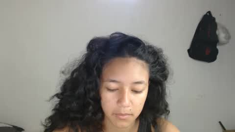 Snapshot of ley_blus1 chatting on February 1, 2025, 2:24 pm lolita online show from February 1, 2025, 2:24 pm