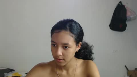 Snapshot of ley_blus1 chatting on February 4, 2025, 5:23 pm lolita online show from February 4, 2025, 5:23 pm