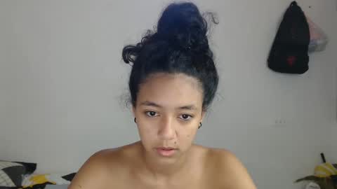 Snapshot of ley_blus1 chatting on February 7, 2025, 1:01 pm lolita online show from February 7, 2025, 1:01 pm