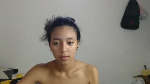 Snapshot of ley_blus1 chatting on February 7, 2025, 4:03 pm lolita online show from February 7, 2025, 4:03 pm