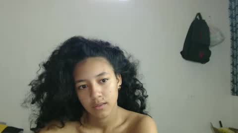 Snapshot of ley_blus1 chatting on February 13, 2025, 2:09 pm lolita online show from February 13, 2025, 2:09 pm