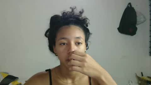 Snapshot of ley_blus1 chatting on February 14, 2025, 2:02 pm lolita online show from February 14, 2025, 2:02 pm