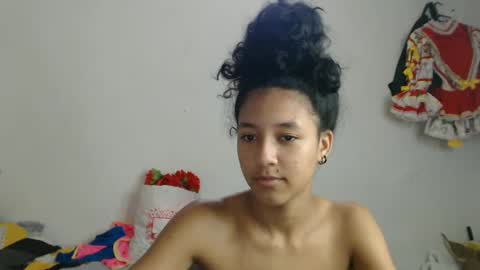 Snapshot of ley_blus1 chatting on February 18, 2025, 4:37 pm lolita online show from February 18, 2025, 4:37 pm