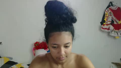 Snapshot of ley_blus1 chatting on February 19, 2025, 2:01 pm lolita online show from February 19, 2025, 2:01 pm