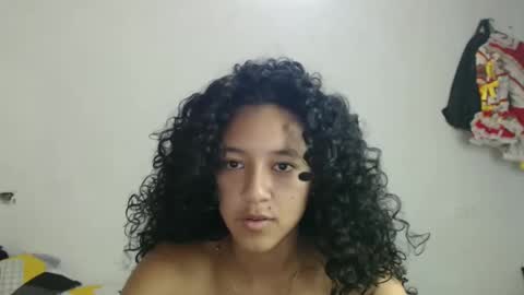 Snapshot of ley_blus1 chatting on February 20, 2025, 2:24 pm lolita online show from February 20, 2025, 2:24 pm