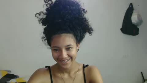 Snapshot of ley_blus1 chatting on February 24, 2025, 1:42 pm lolita online show from February 24, 2025, 1:42 pm