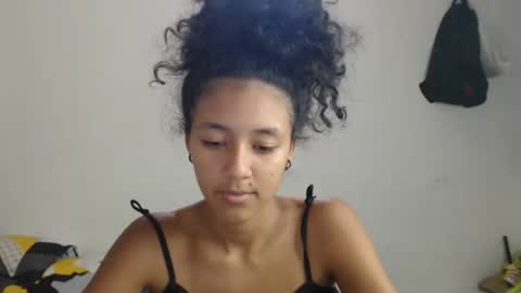 Snapshot of ley_blus1 chatting on March 7, 2025, 4:44 pm lolita online show from March 7, 2025, 4:44 pm