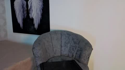 Snapshot of leyla_dikens chatting on April 14, 2026, 12:33 pm Leyla online show from April 14, 2026, 12:33 pm