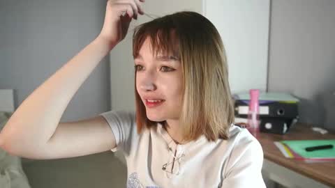 leyla_grace online show from May 23, 2026, 4:50 am