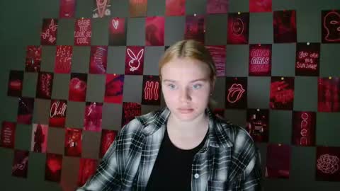 Snapshot of leyla_le chatting on September 22, 2025, 6:04 am Leyla online show from September 22, 2025, 6:04 am